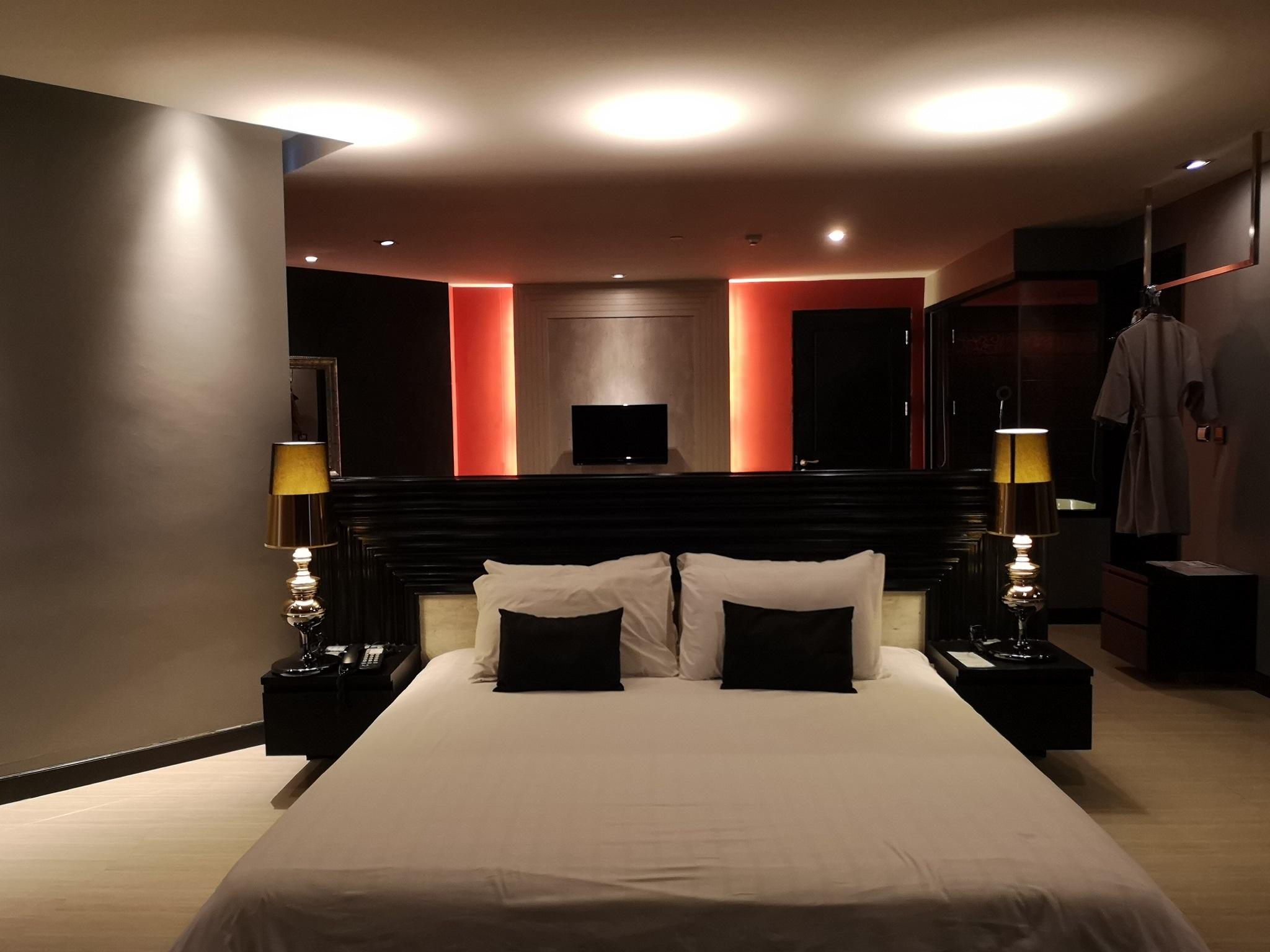 Tsix5 Quarter Hotel Pattaya Exterior photo